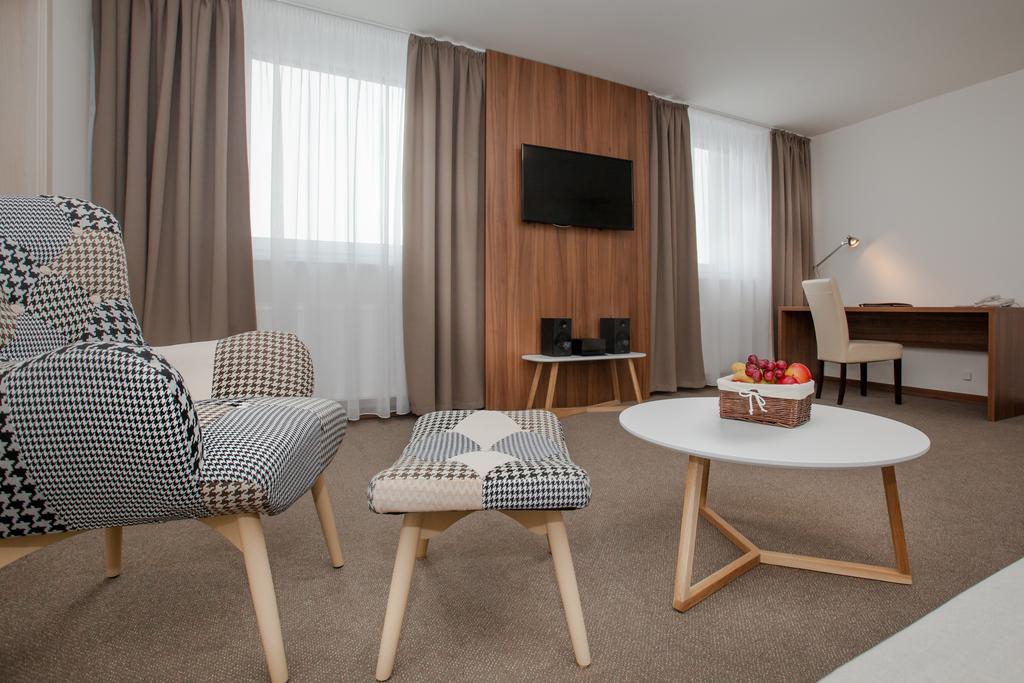 Hotel Metropol Spišská Nová Ves Exterior foto