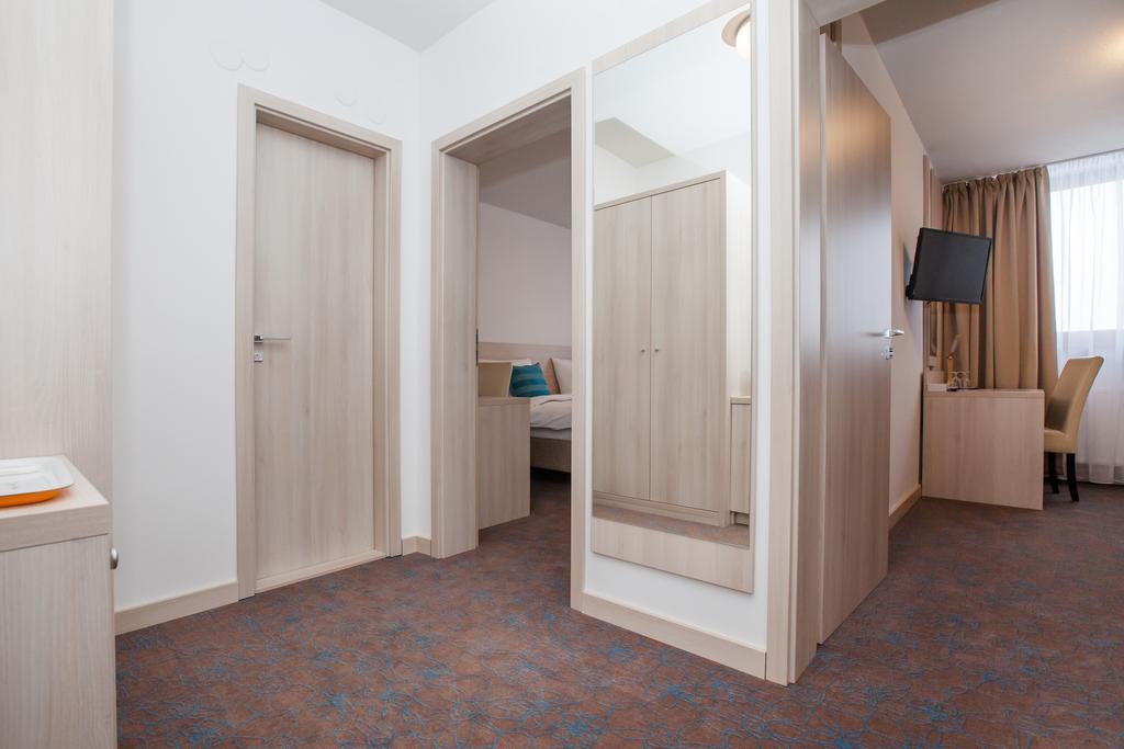 Hotel Metropol Spišská Nová Ves Exterior foto